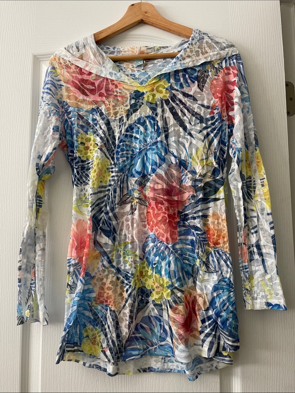 Tropical Hawaiian Floral Tunic, size L, Lightweight Rayon Blend, 3/4 Sleeve